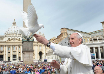 Papa escolhe 'Maria' como tema para próximas JMJ