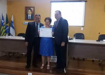 Regina Sousa recebe título de Cidadã Parnaibana
