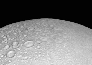 NASA observa moléculas de água em movimento na Lua