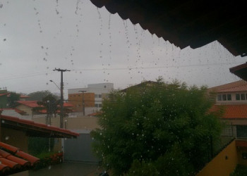 Inmet emite alerta de chuvas intensas com perigo potencial para 75 cidades do Piauí