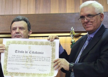 Desembargador recebe título de cidadania piauiense na Assembleia