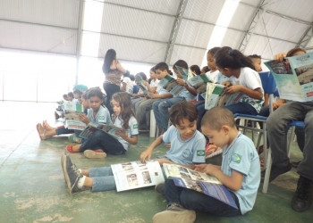 Alunos de escola na Vila Irmã Dulce produzem jornal sobre meio ambiente