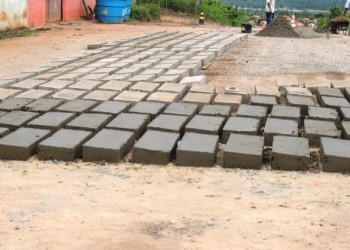 Estado leva obras de pavimentação a diferentes municípios do Piauí