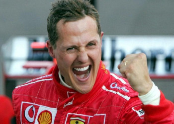 Ferrari inaugura mostra pelos 50 anos Schumacher