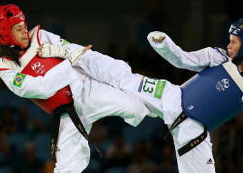 Brasileira perde no taekwondo e terá que torcer por algoz por vaga