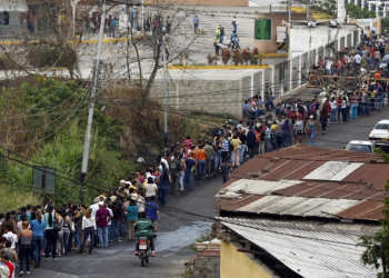 Cerca de 2 milhões de pessoas deixaram a Venezuela desde 2015