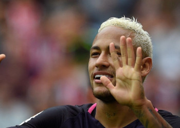 Neymar não foi afetado por pedido de prisão, opinam jornais espanhóis