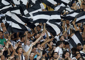 Botafogo enfrenta o lanterna América-MG para colar no G4