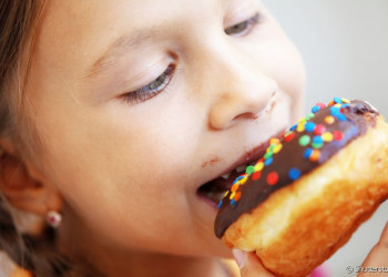 Açúcar deve ser abolido da dieta das crianças aponta especialistas