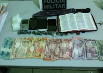 Traficante é preso com dinheiro escondido dentro de bíblia em Marcolândia