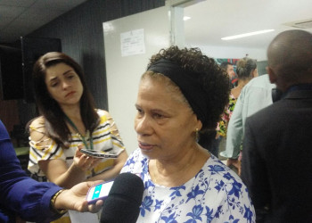 Regina Sousa nega que PT articule em favor de Aécio
