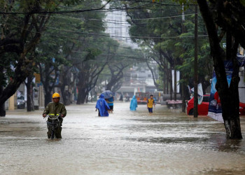 Número de mortos por passagem de tufão no Vietnã sobe para 44