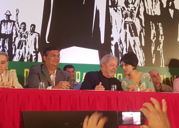 Lula participa de encontro do PCdoB em Brasília