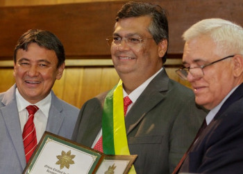 Governador Flávio Dino ganha cidadania piauiense