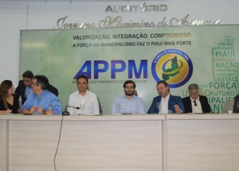 Presidente Funasa anuncia R$ 120 milhões para o Piauí
