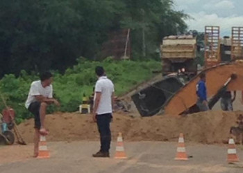 Governo inicia reparos na rodovia que liga Canto do Buriti a São João do Piauí