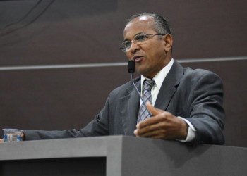 R. Silva propõe comissão especial para acompanhar discussão sobre um novo aeroporto