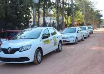 Strans convoca os permissionários de táxis para recadastramento