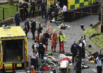 Duas pessoas são presas por suspeita de envolvimento com atentado em Londres