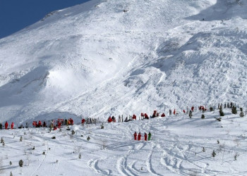 Avalanche atinge esquiadores nos Alpes franceses