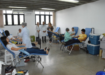 Para aumentar estoque em bancos de sangue, 99 incentiva doações em Teresina