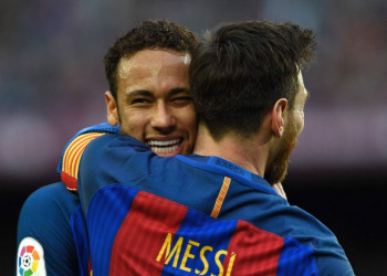 Neymar é 'intransferível' e Messi vai renovar, garante diretor do Barça