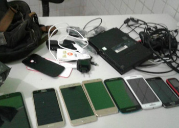 Homem é preso com nove celulares roubados no bairro Morada Nova