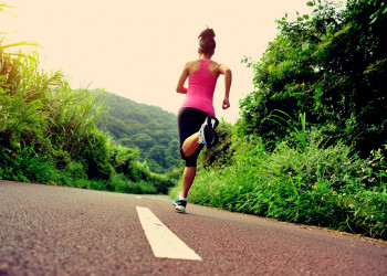 Correr uma hora por dia pode aumentar a vida em sete horas