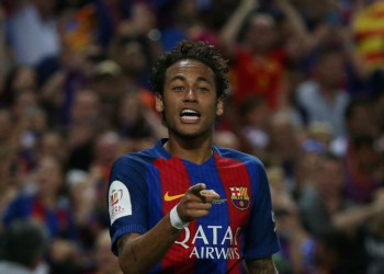 Neymar chega ao seu 10º título com a camisa do Barcelona