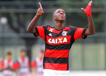 Real Madrid faz proposta de R$ 157 milhões a Vinicius Junior, do Flamengo