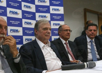 PSDB vai permanecer no governo Temer, mas com 'avaliação diária'