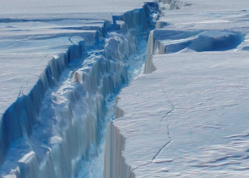 Iceberg de 5,8 mil quilômetros se desprende da Antártida