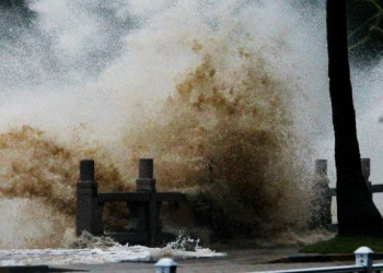 Tufão causa mais evacua 27 mil na China e deixa 16 mortos