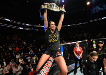 Amanda Nunes vence por decisão e mantém cinturão do UFC