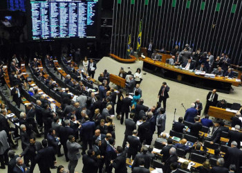 Orçamento: Fundo eleitoral já nasce com rombo de R$ 300 milhões