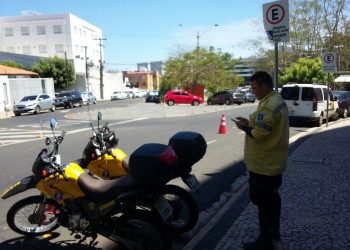 Novo semáforo na Higino Cunha causa congestionamentos e irrita condutores