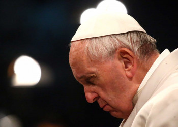 Igrejas no Chile são incendiadas em ato contra visita do Papa