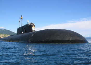 Submarinos russos lançam mísseis contra posições do Estado Islâmico