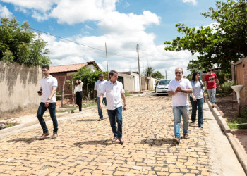 Prefeitura conclui calçamento de 24 ruas na vila Santa Bárbara