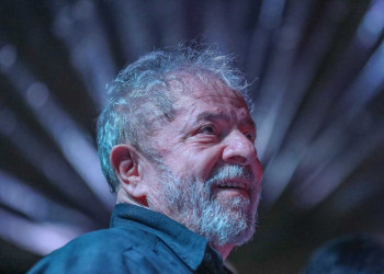 Lula completa um ano preso no próximo dia 7 de abril
