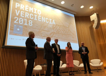 Margarete Coelho entrega Prêmio VerCiência no RJ