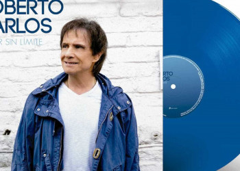 Roberto Carlos lança 1º LP em 22 anos e segue a tradição da cor azul