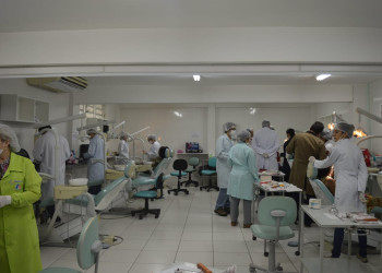 FMS: Próteses dentárias são entregue em Teresina