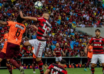 Flamengo perde de virada para o Atlético (PR) na despedida de Paquetá