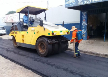 Ruas dos bairros Tabuleta e Santa Luzia ganham asfalto