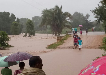 Enchente destrói ponte e isola Canavieira e Sebastião Leal