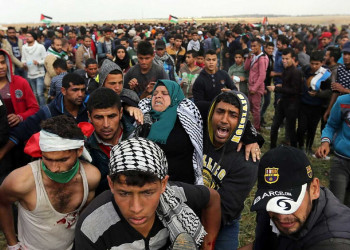 Mais 6 palestinos ficam feridos em confrontos na Faixa de Gaza