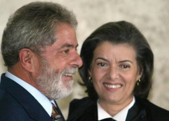 Defesa entrega ao STF parecer contra prisão de Lula