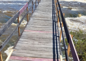 Prefeitura de Esperantina recupera passarela da Cachoeira do Urubu