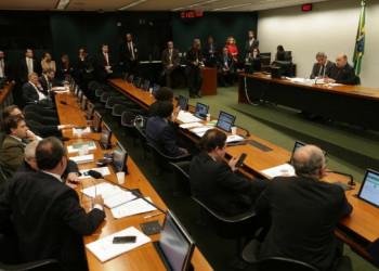 Câmara dos deputados aprova privatização da Eletrobras